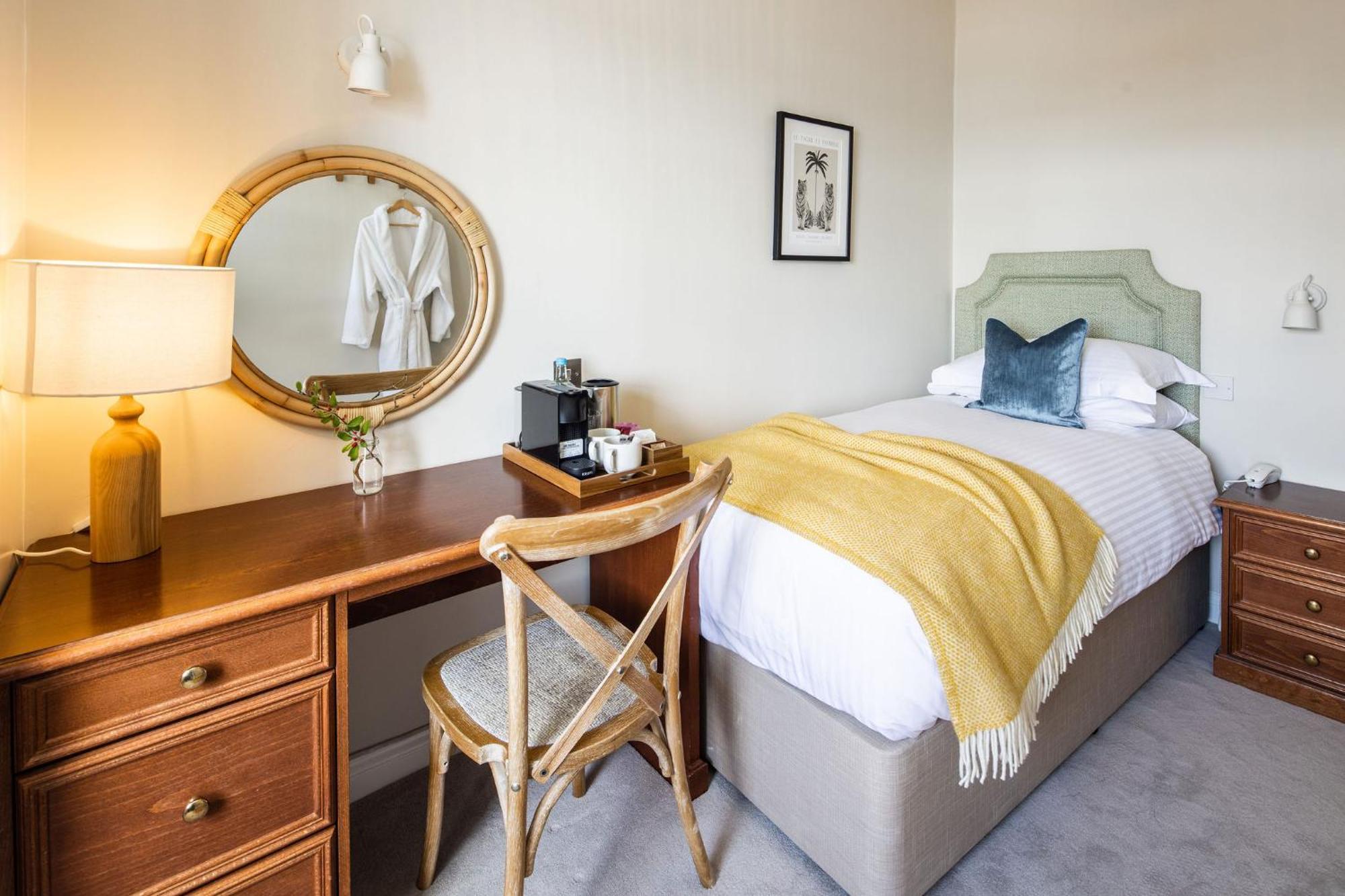 The Moorings Hotel & Restaurant Gorey Экстерьер фото
