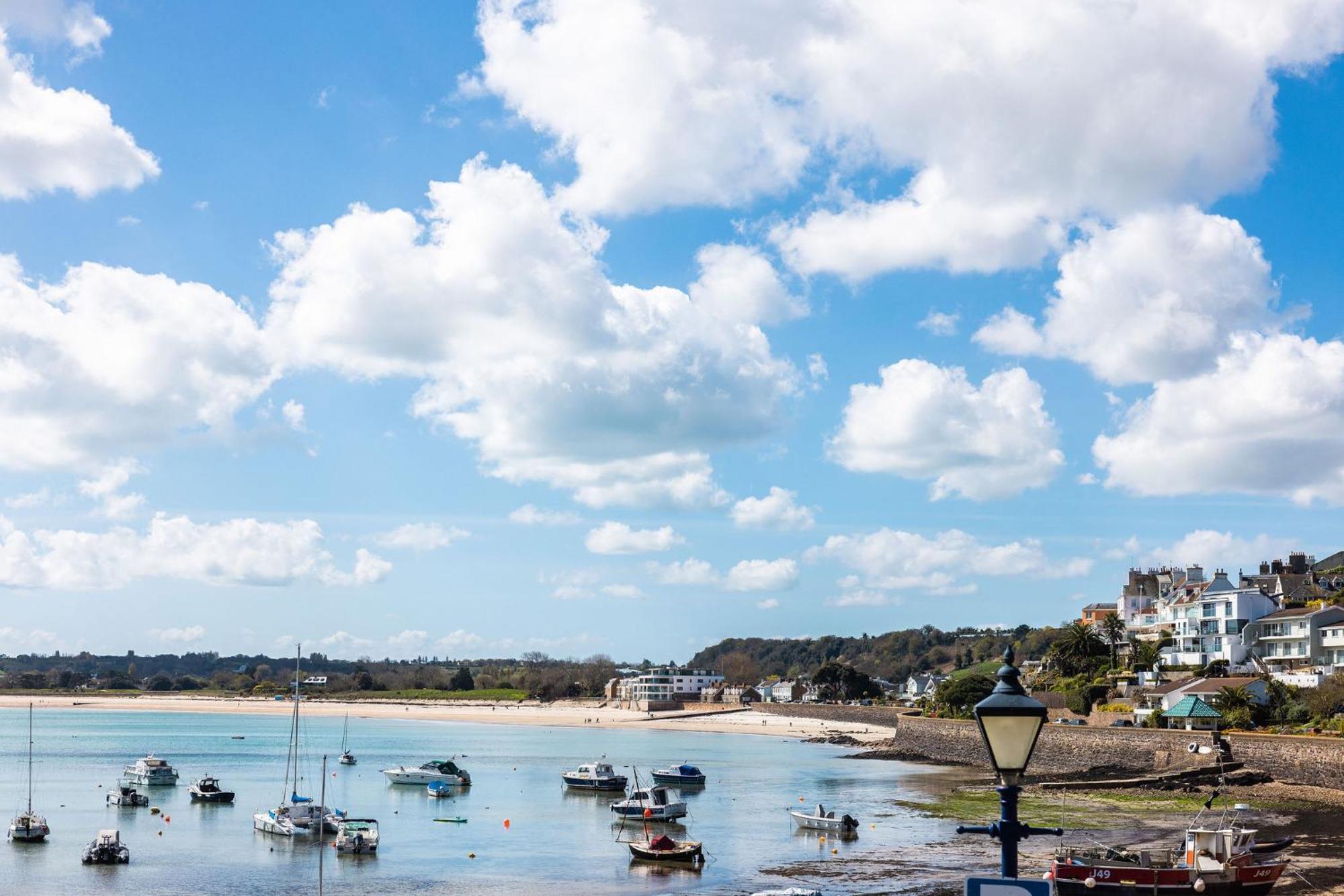 The Moorings Hotel & Restaurant Gorey Экстерьер фото